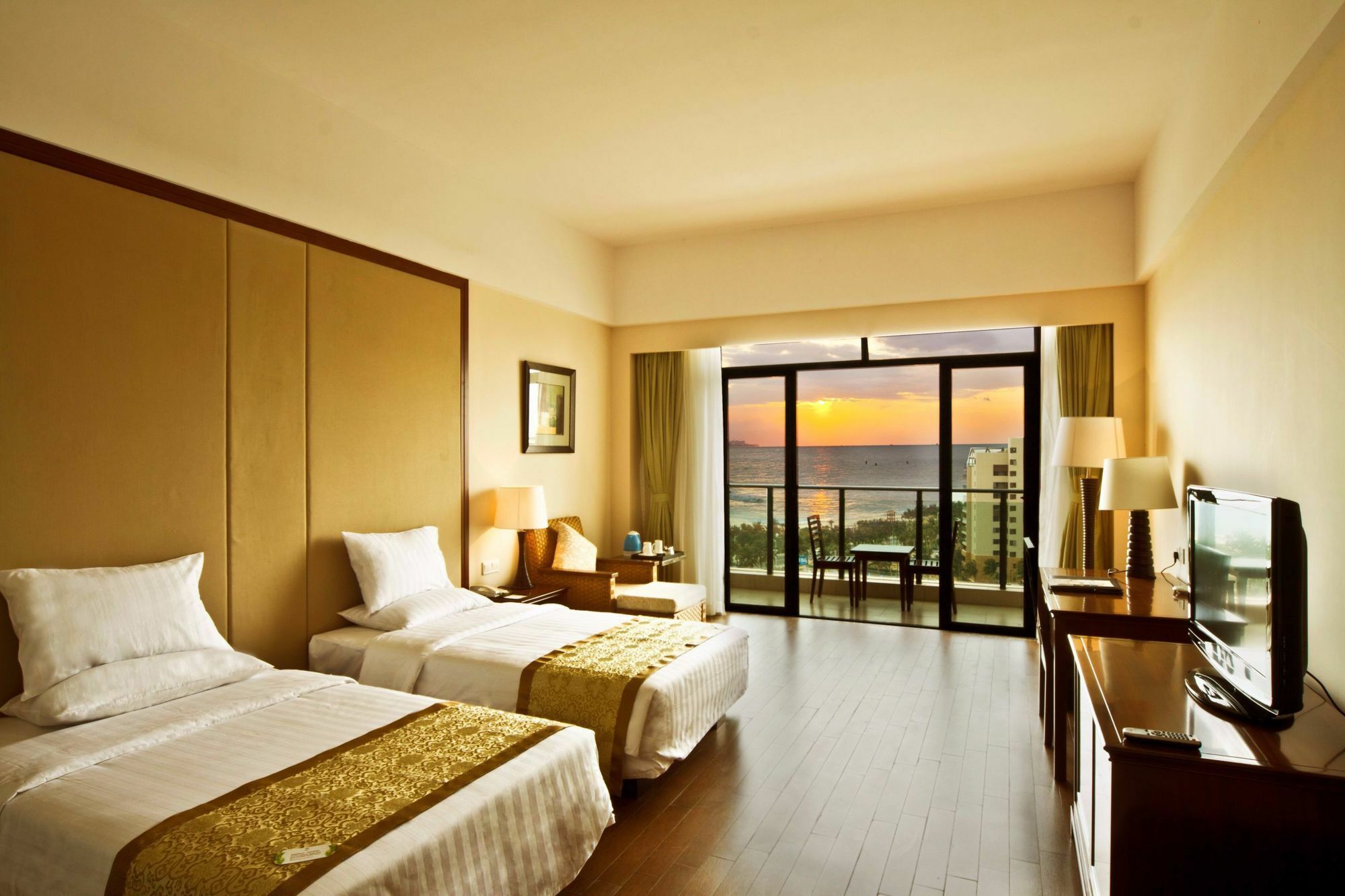 Sisuo Seaview Hotel Sanya Buitenkant foto